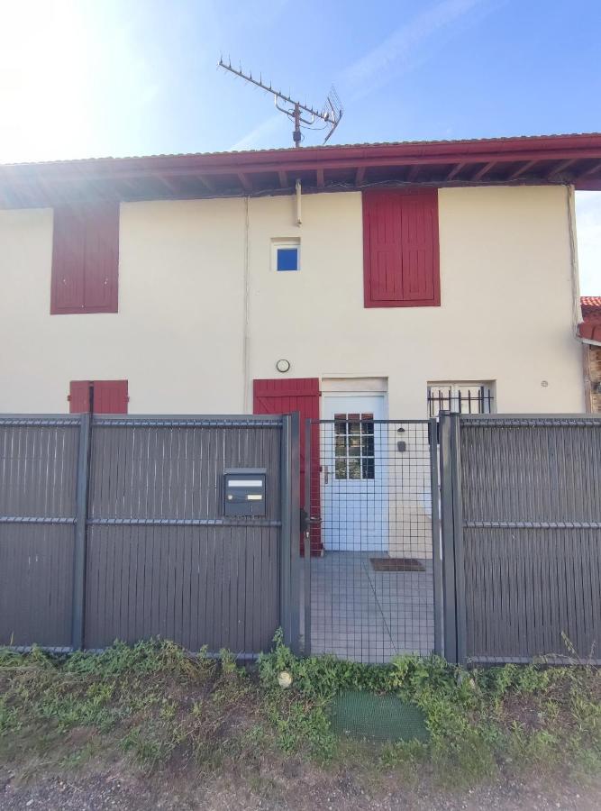 Agreable Maison, Toute Equipee, Proche Du Lac D'Arjuzanx Morcenx Bagian luar foto